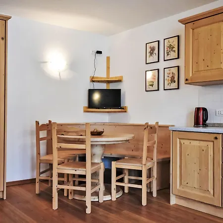 Apartment Giglio By Interhome